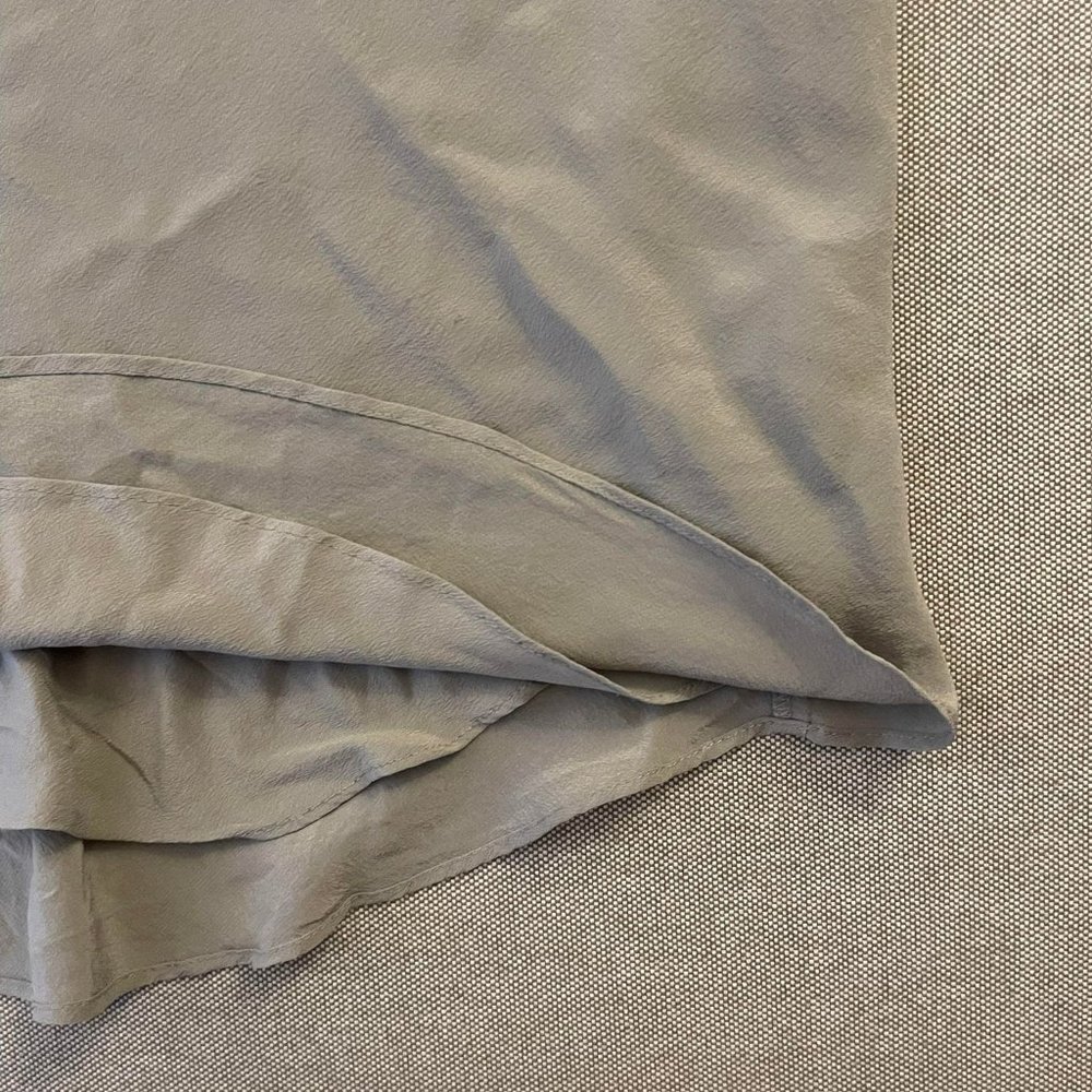 Grey 100% Silk Grana Tank Top - Picture 3 of 3